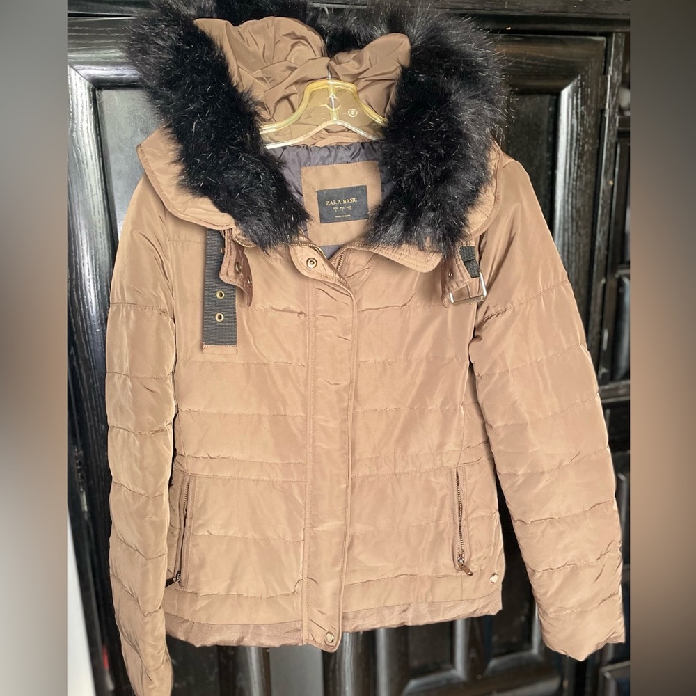 ZARA Parka with faux fur detachable hood.